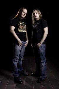 CAINS OFFERING: TIMO KOTIPELTO Y JANI LIIMATAINEN JUNTOS