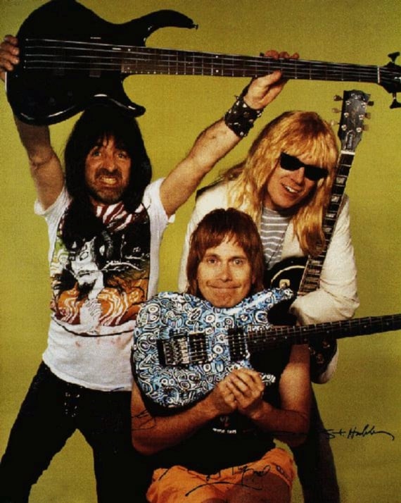 SPINAL TAP ANUNCIAN GIRA