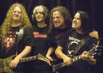 DOS NUEVOS TEMAS DE VOIVOD