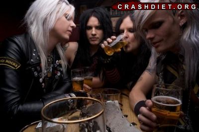 CRASHDIET FIJAN TÍTULO