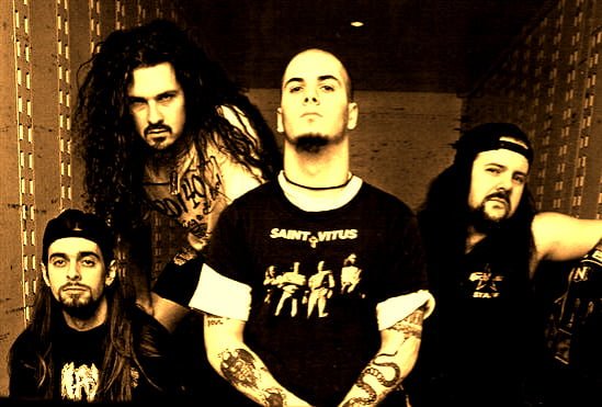 PANTERA: EL VÍDEO DE UN BEBÉ HACIENDO HEADBANGING CON “FUCKING HOSTIL”, DE LOS MÁS VISTOS EN YOUTUBE