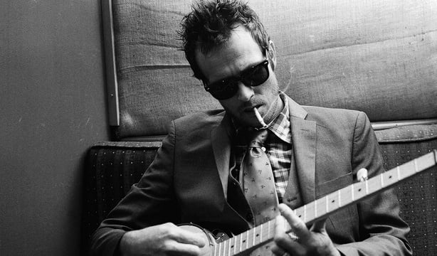 Una sobredosis de drogas y alcohol fue la causa de la muerte de Scott Weiland