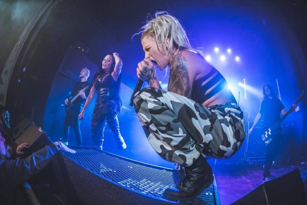 Crónica Butcher Babies 2018