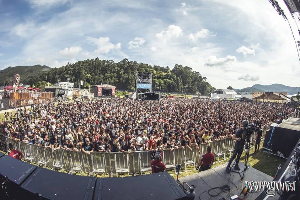 Público Resurrection Fest 2018 escenario