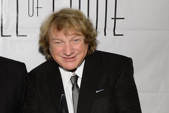 Lou Gramm se queja de cómo quedó fuera de los créditos de "I Want To Know What Love Is" (Foreigner)